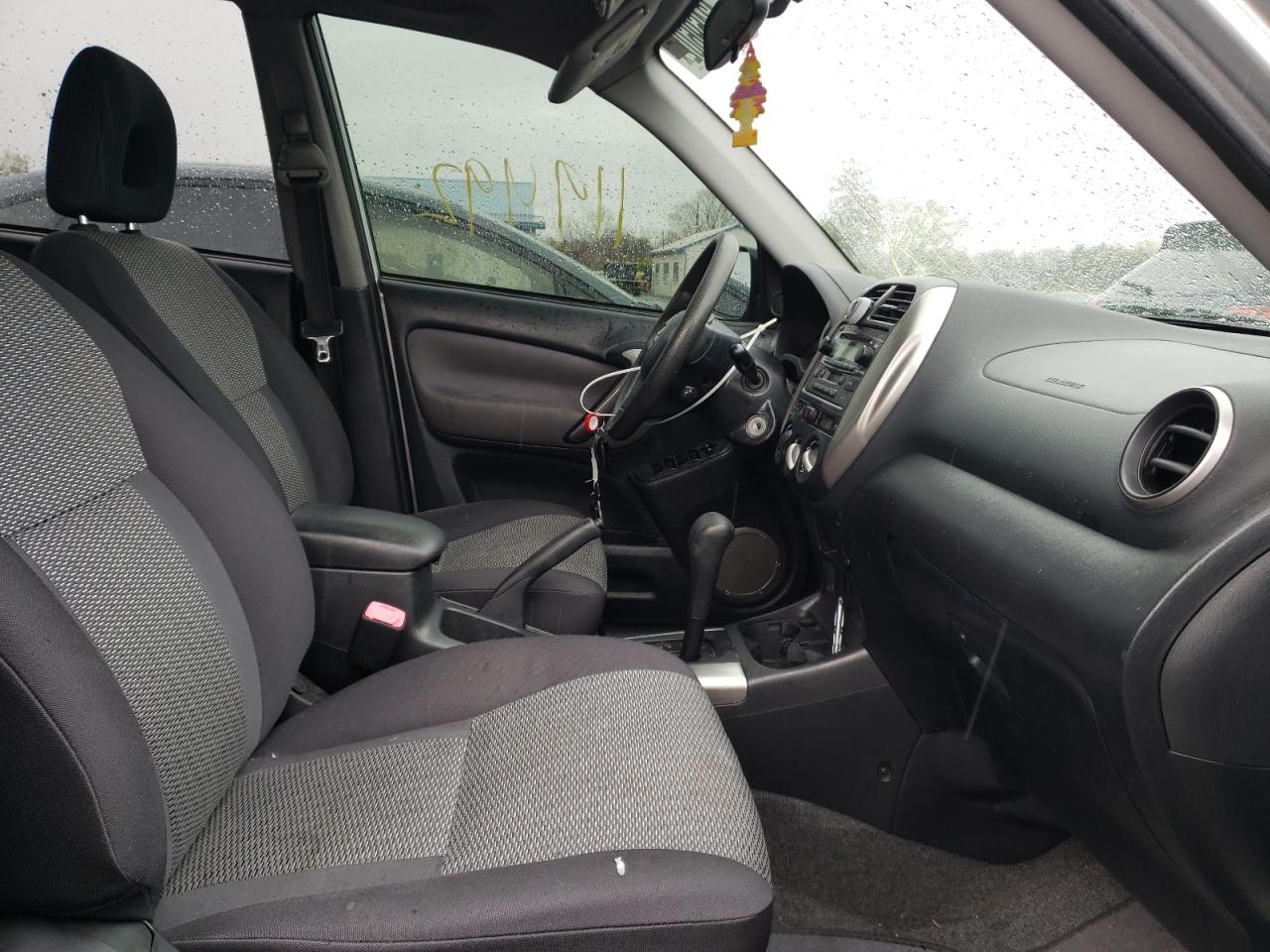 Photo 5 from auction – 2004 TOYOTA RAV4 with VIN JTEHD20V846018016