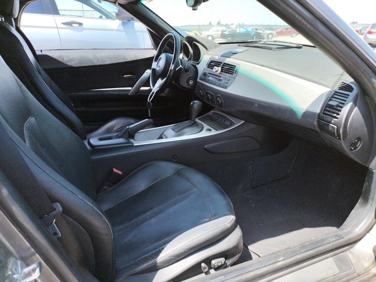 Снимка 5 от търг – 2003 BMW Z4 2.5 с VIN 4USBT33403LS44339