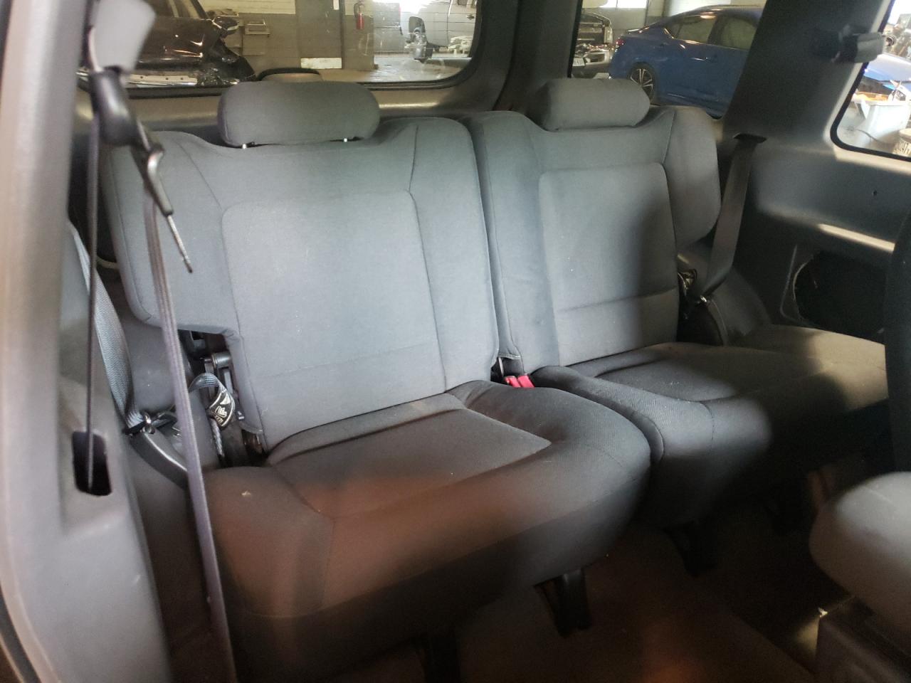 Photo 6 from auction – 2002 FORD EXPLORER S with VIN 1FMYU60E12UB82336