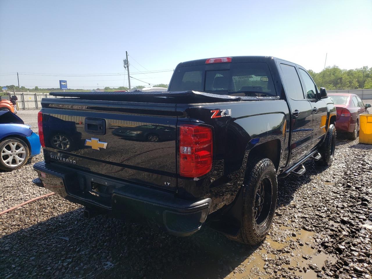 Photo 4 from auction – 2018 CHEVROLET SILVERADO with VIN 3GCUKREC8JG445991