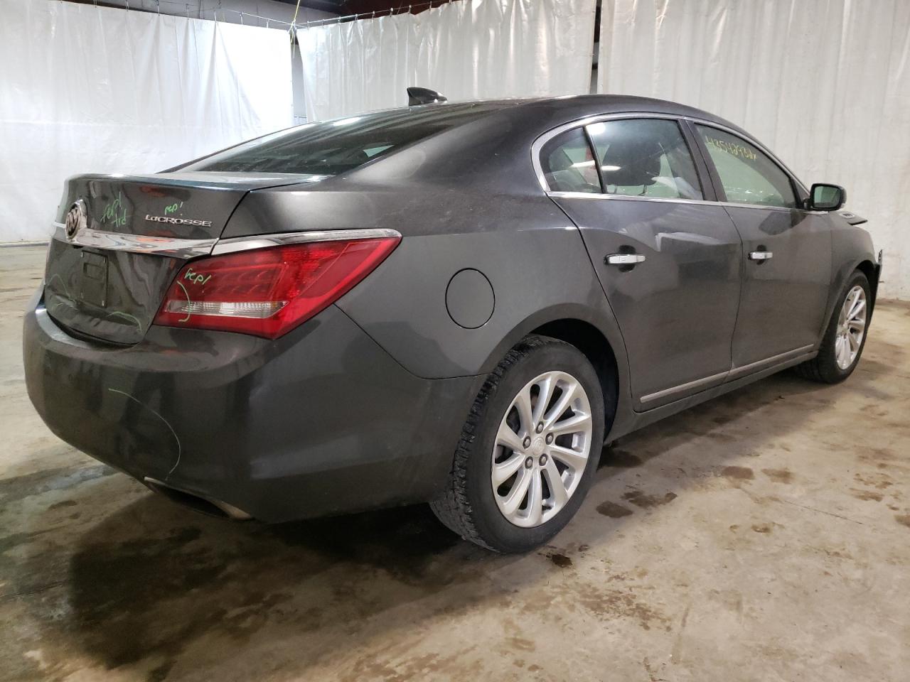 Photo 4 from auction – 2016 BUICK LACROSSE with VIN 1G4GB5G34GF172198