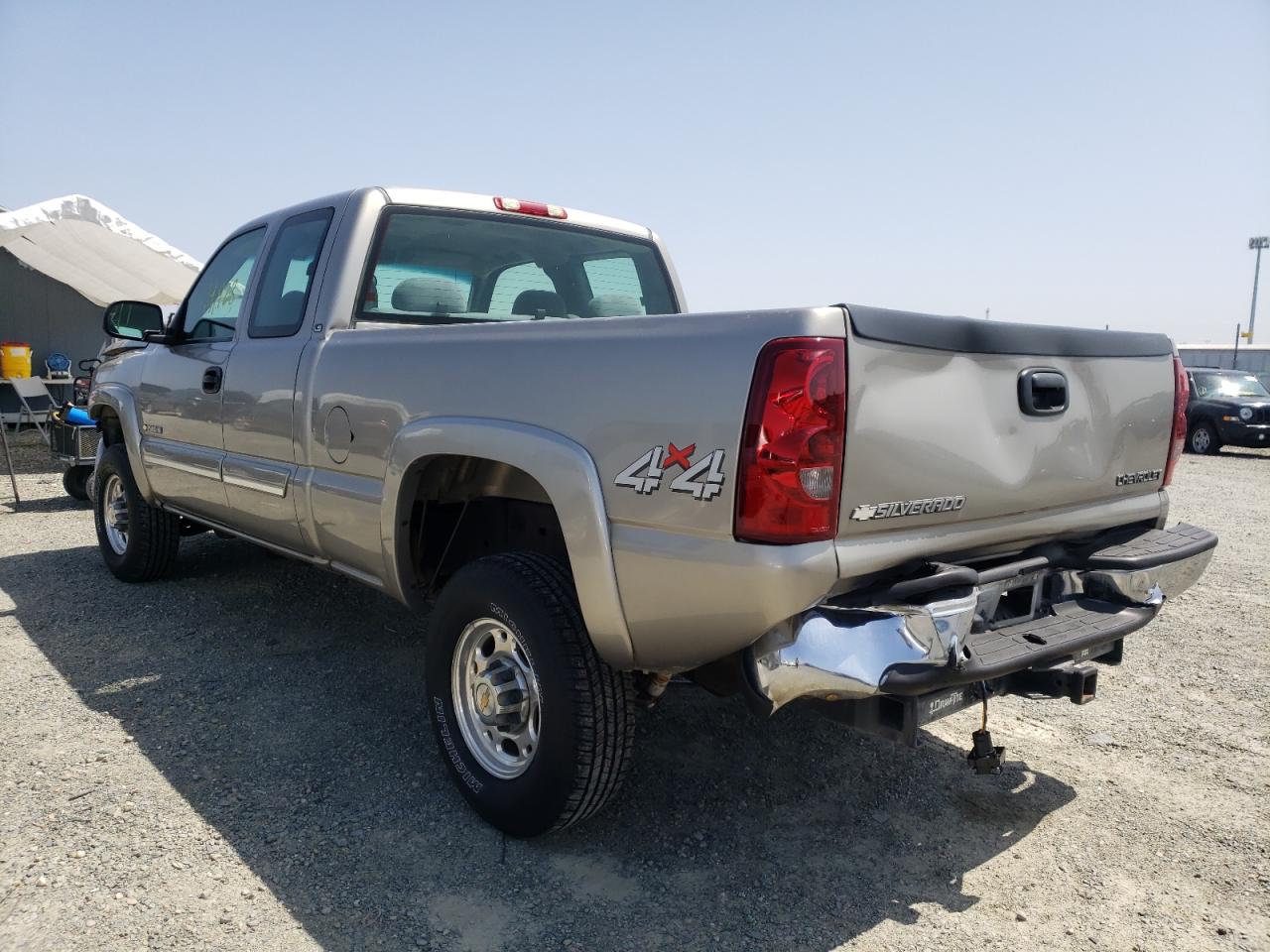 Photo 3 from auction – 2003 CHEVROLET SILVERADO with VIN 1GCHK29U93E105982