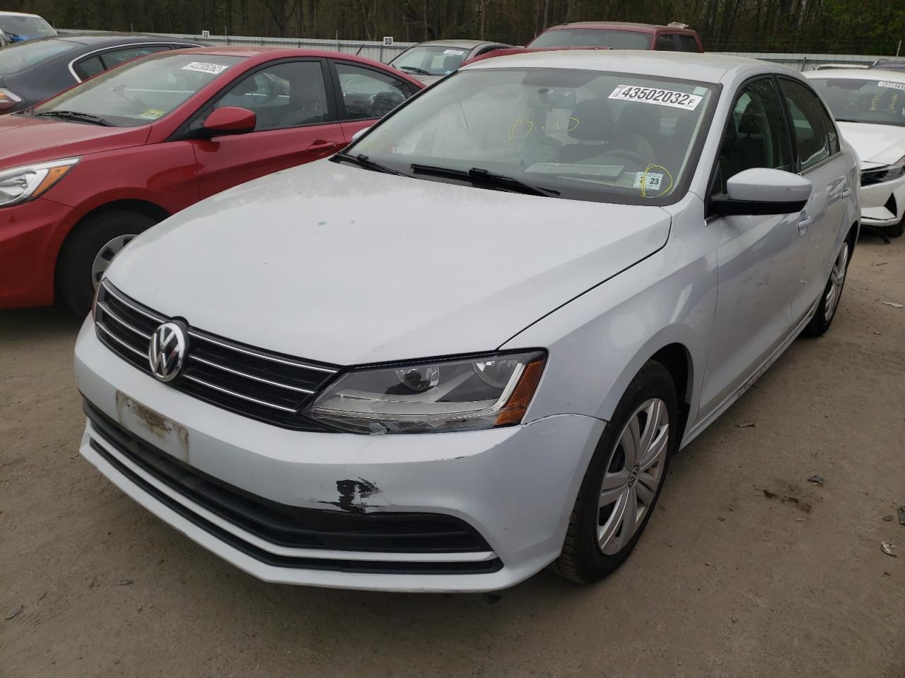 Photo 2 from auction – 2017 VOLKSWAGEN JETTA S with VIN 3VW2B7AJ0HM393457