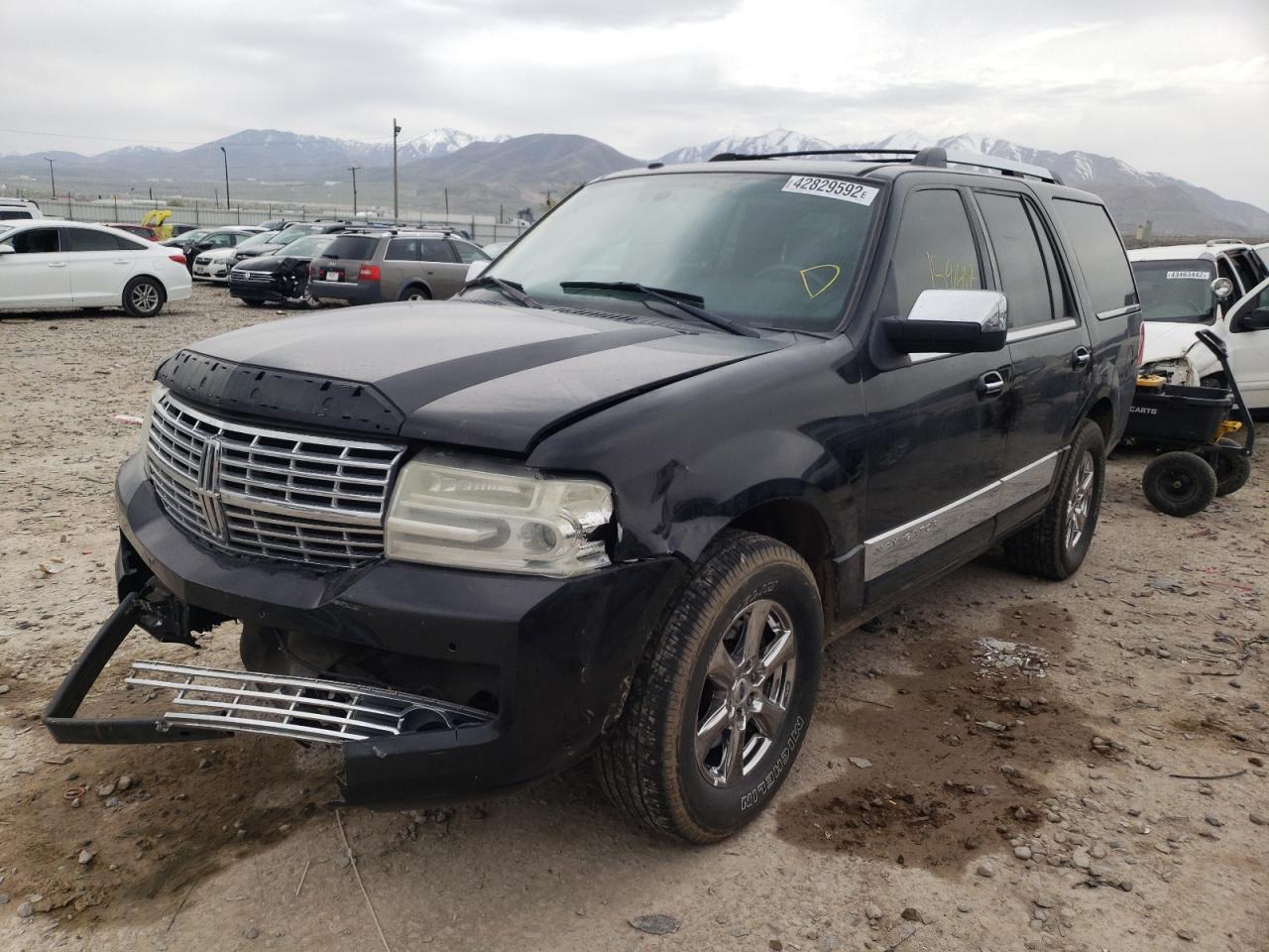 Photo 2 from auction – 2010 LINCOLN NAVIGATOR with VIN 5LMJJ2J54AEJ07346