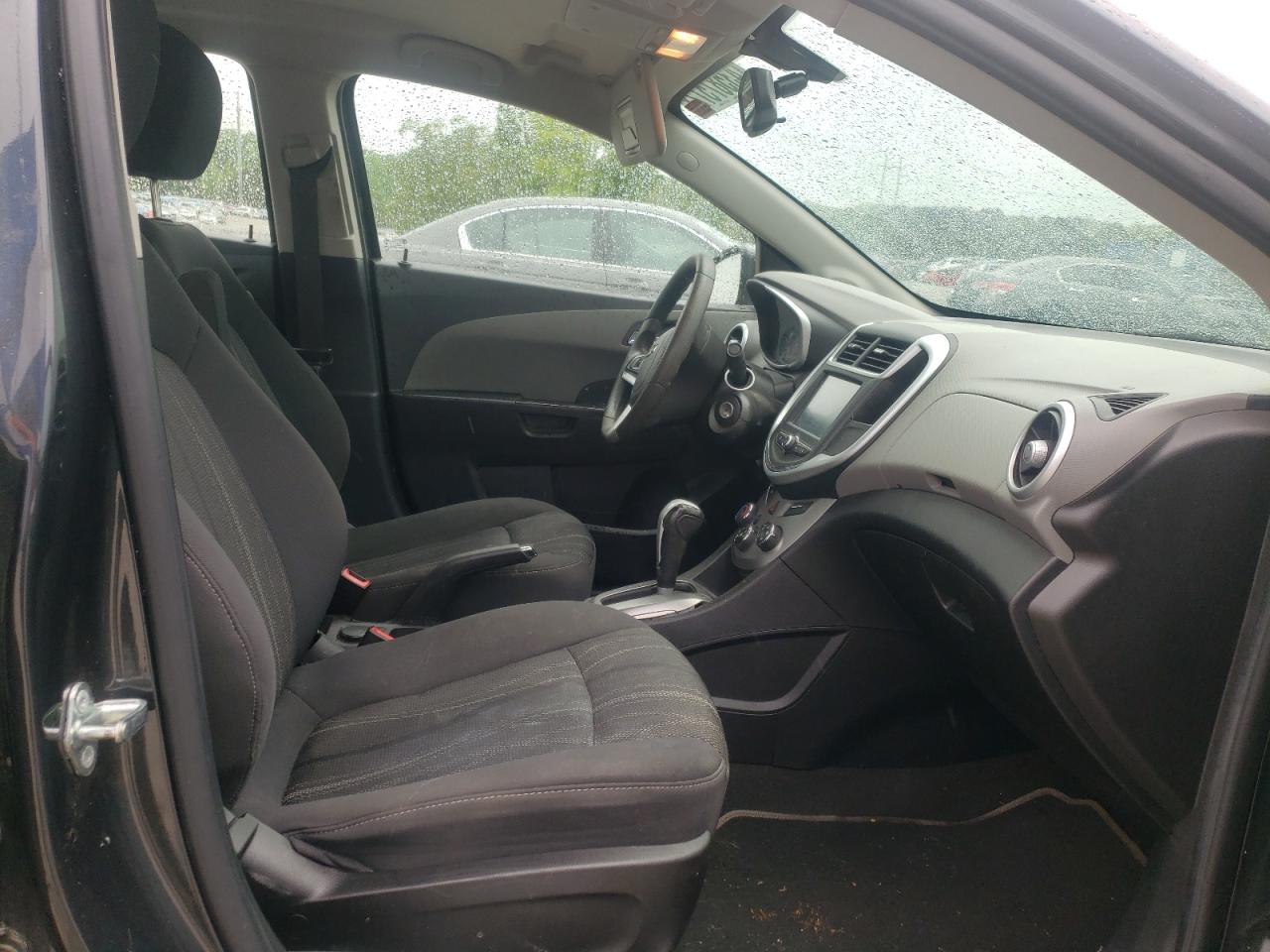 Photo 5 from auction – 2017 CHEVROLET SONIC LT with VIN 1G1JD5SHXH4101987
