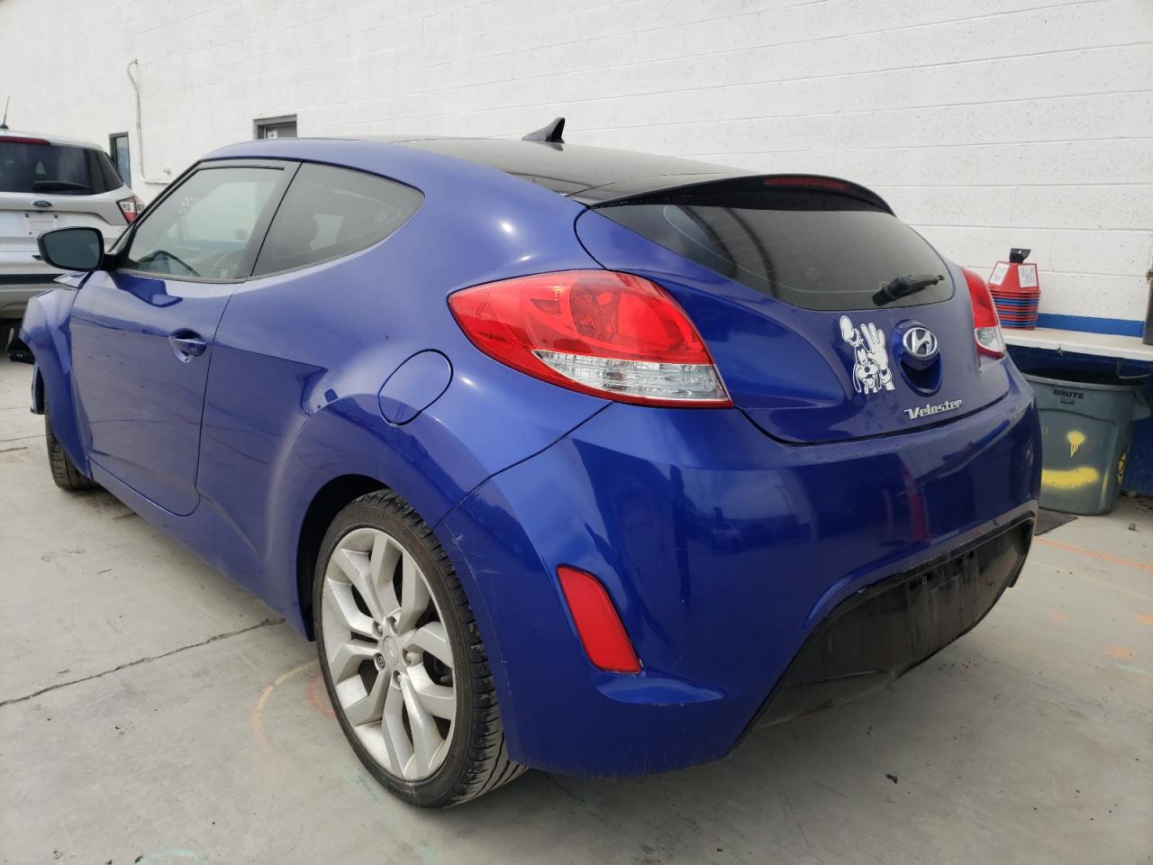 Photo 3 from auction – 2012 HYUNDAI VELOSTER with VIN KMHTC6AD7CU049729