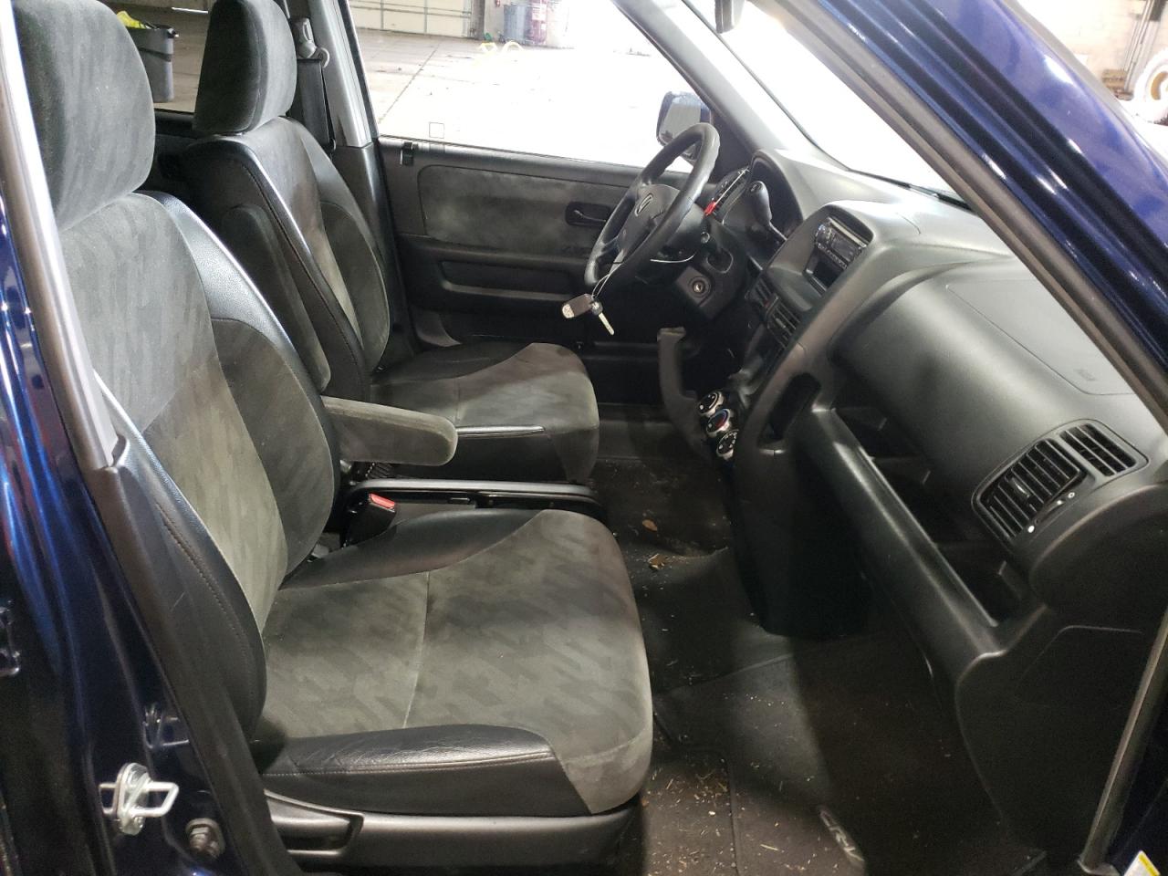 Photo 5 from auction – 2003 HONDA CR-V EX with VIN JHLRD78823C008377