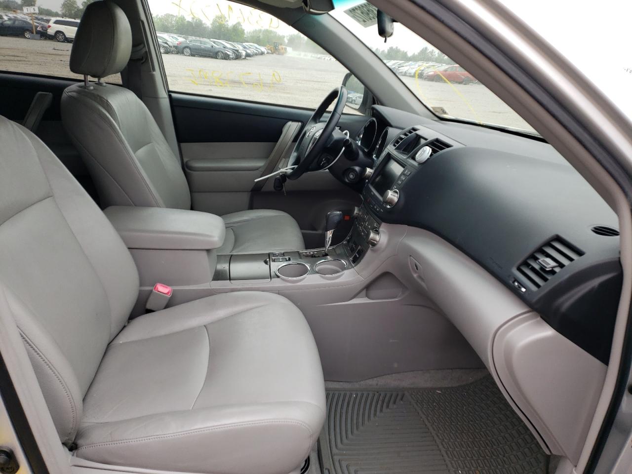 Photo 5 from auction – 2009 TOYOTA HIGHLANDER with VIN JTEES43A092120860