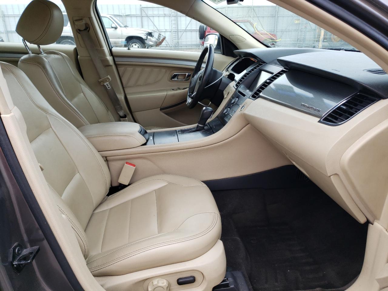 Photo 5 from auction – 2013 FORD TAURUS SEL with VIN 1FAHP2H83DG159795