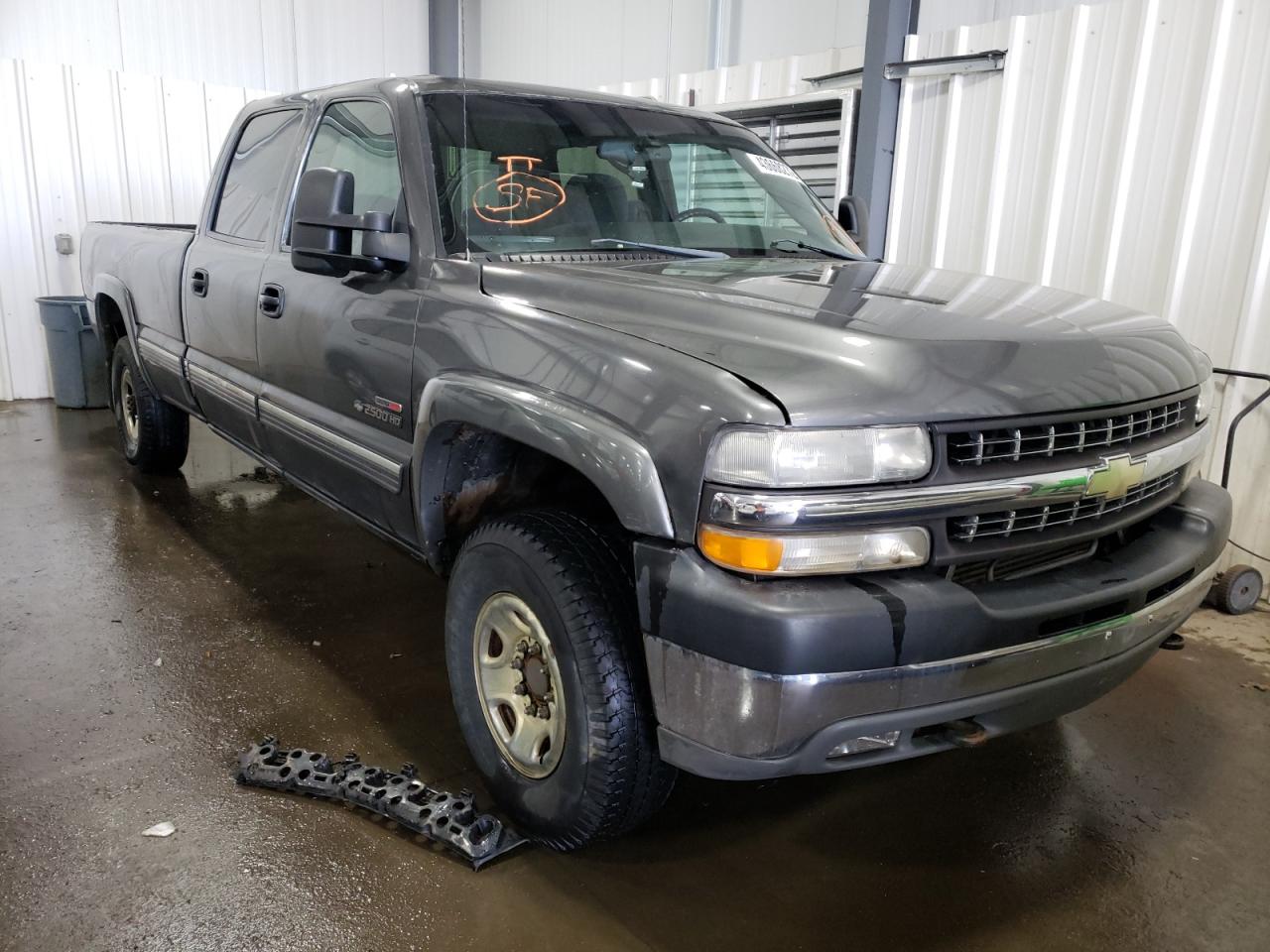 CHEVROLET SILVERADO 2002 with VIN 1GCHK23102F196065 - Photo from auction