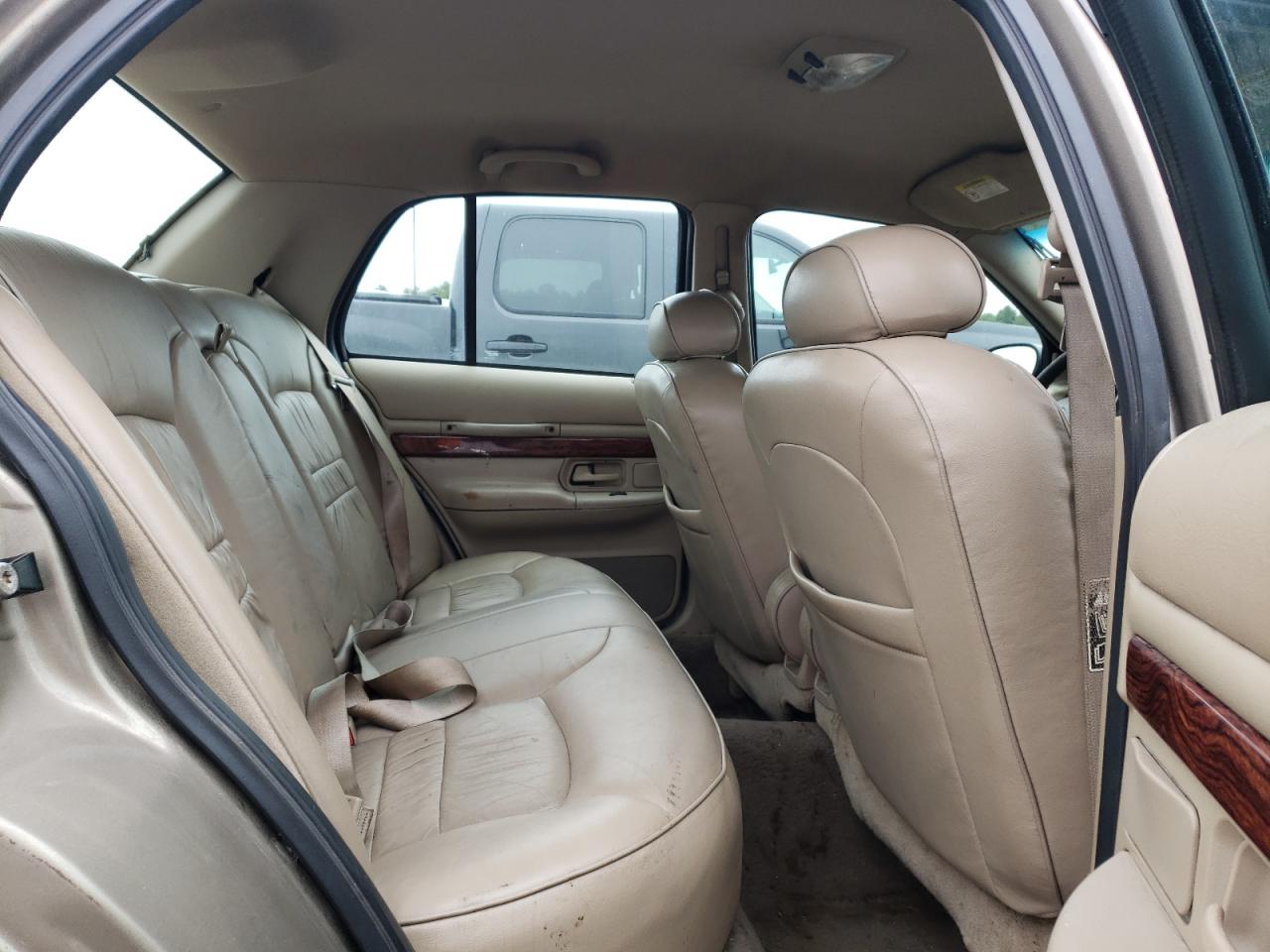 Photo 6 from auction – 2002 MERCURY GRAND MARQ with VIN 2MEFM74W02X647443