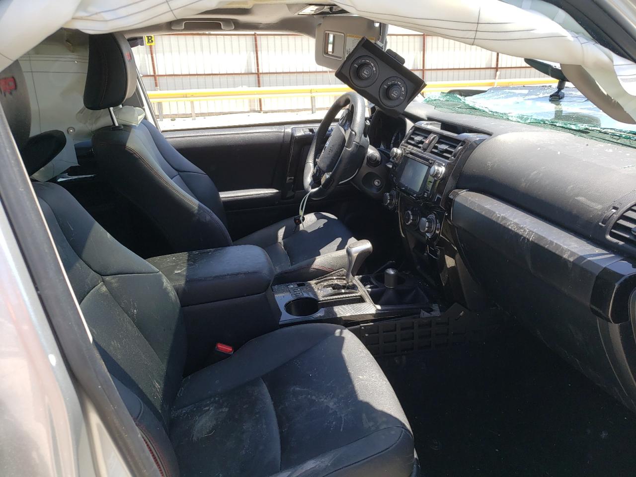 Photo 5 from auction – 2019 TOYOTA 4RUNNER SR with VIN JTEBU5JR7K5670282