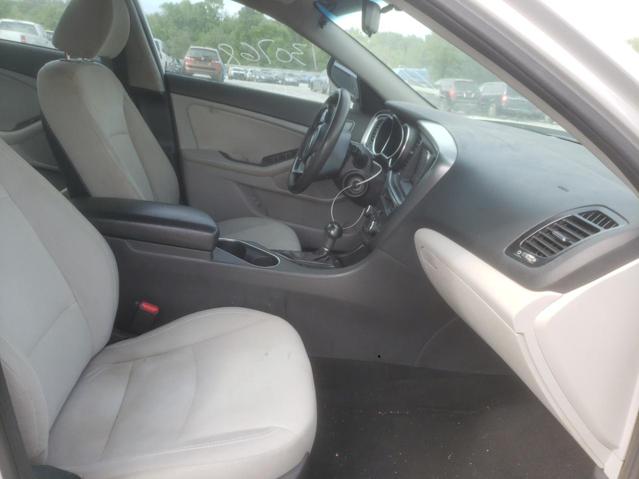 Photo 5 from auction – 2014 KIA OPTIMA LX with VIN 5XXGM4A73EG285742