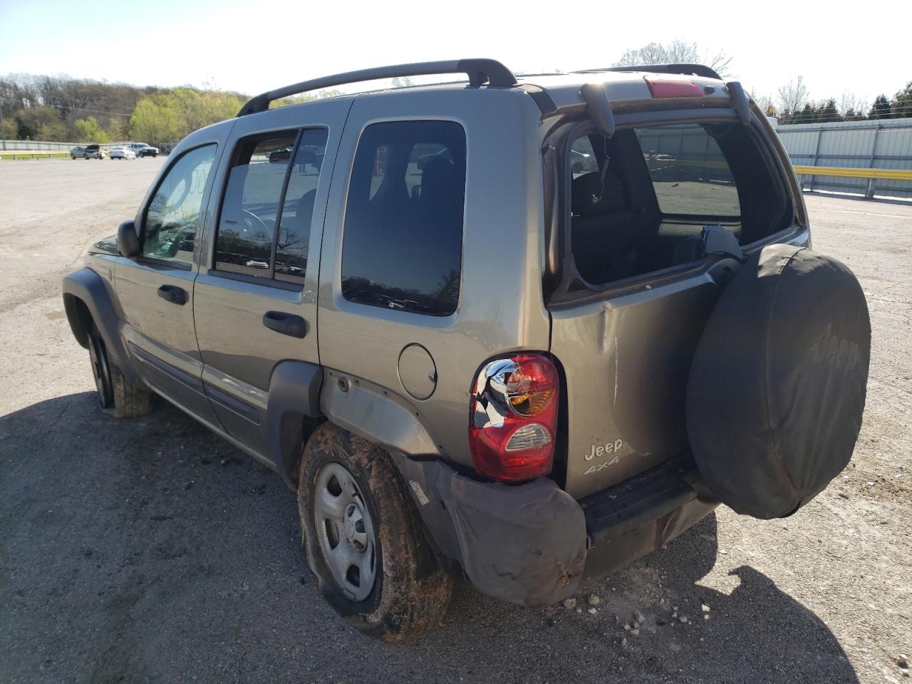 Photo 3 from auction – 2004 JEEP LIBERTY SP with VIN 1J4GL48K64W249693
