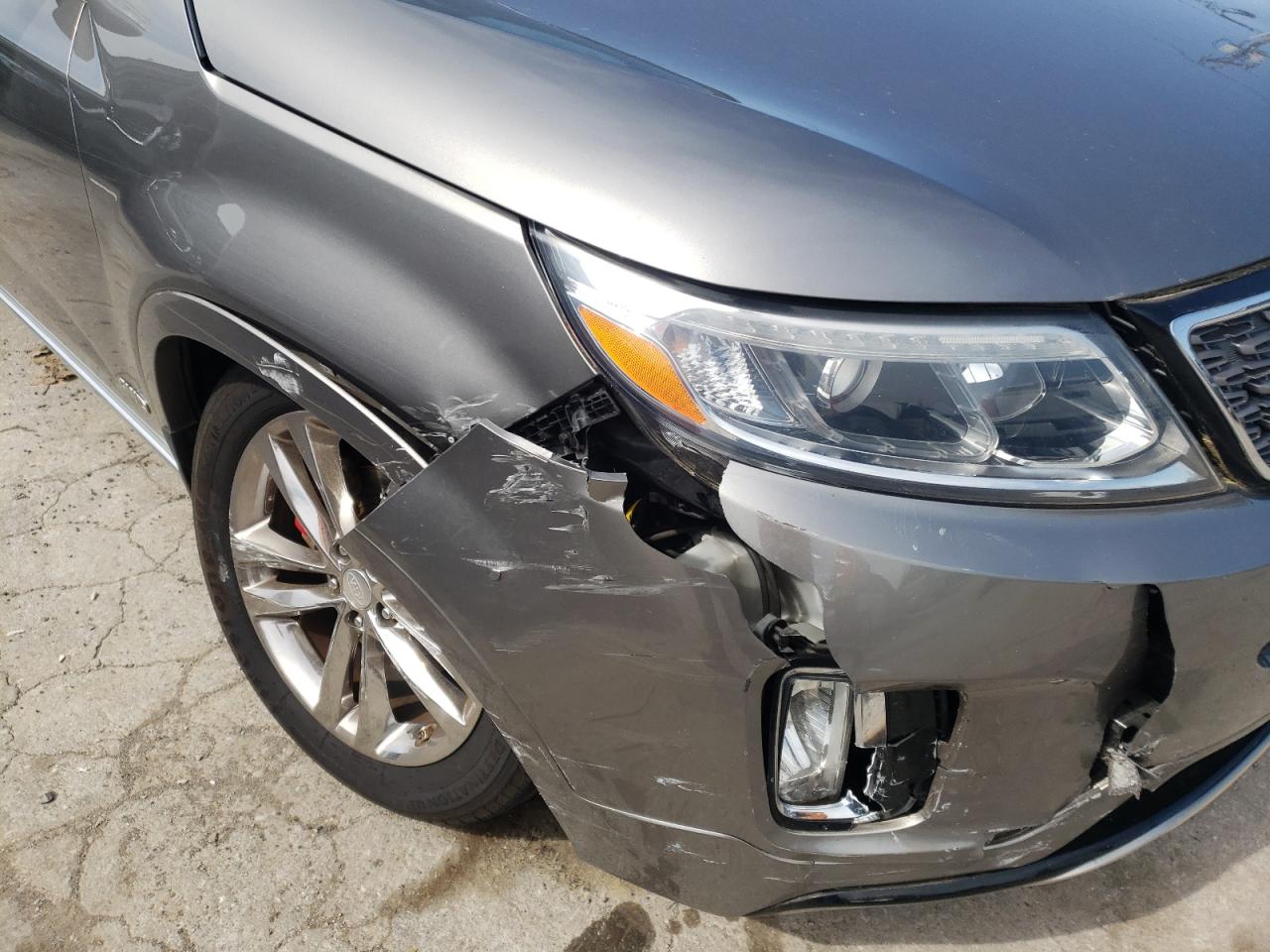 Photo 9 from auction – 2014 KIA SORENTO SX with VIN 5XYKWDA76EG495705