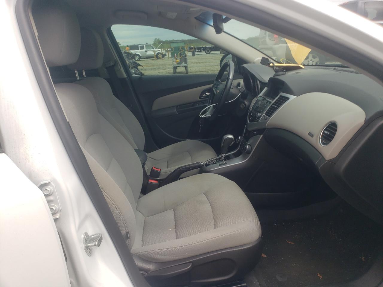 Photo 5 from auction – 2014 CHEVROLET CRUZE LT with VIN 1G1PC5SB0E7229495