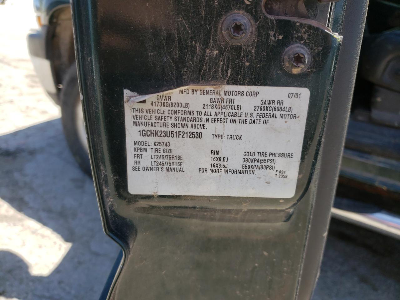 Photo 10 from auction – 2001 CHEVROLET SILVERADO with VIN 1GCHK23U51F212530