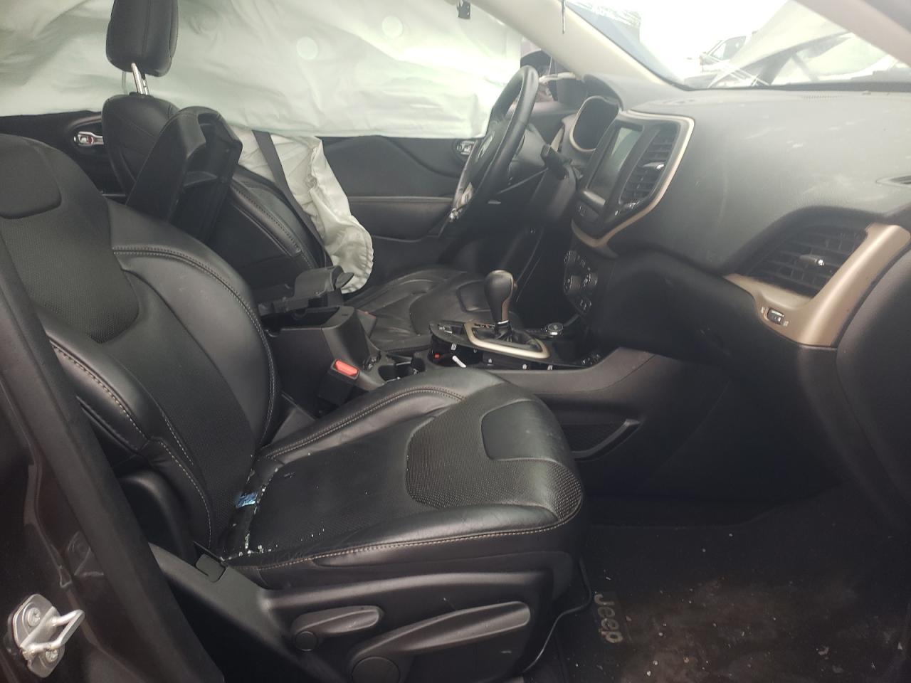 Photo 19 from auction – 2017 JEEP CHEROKEE L with VIN 1C4PJMDS4HW544153