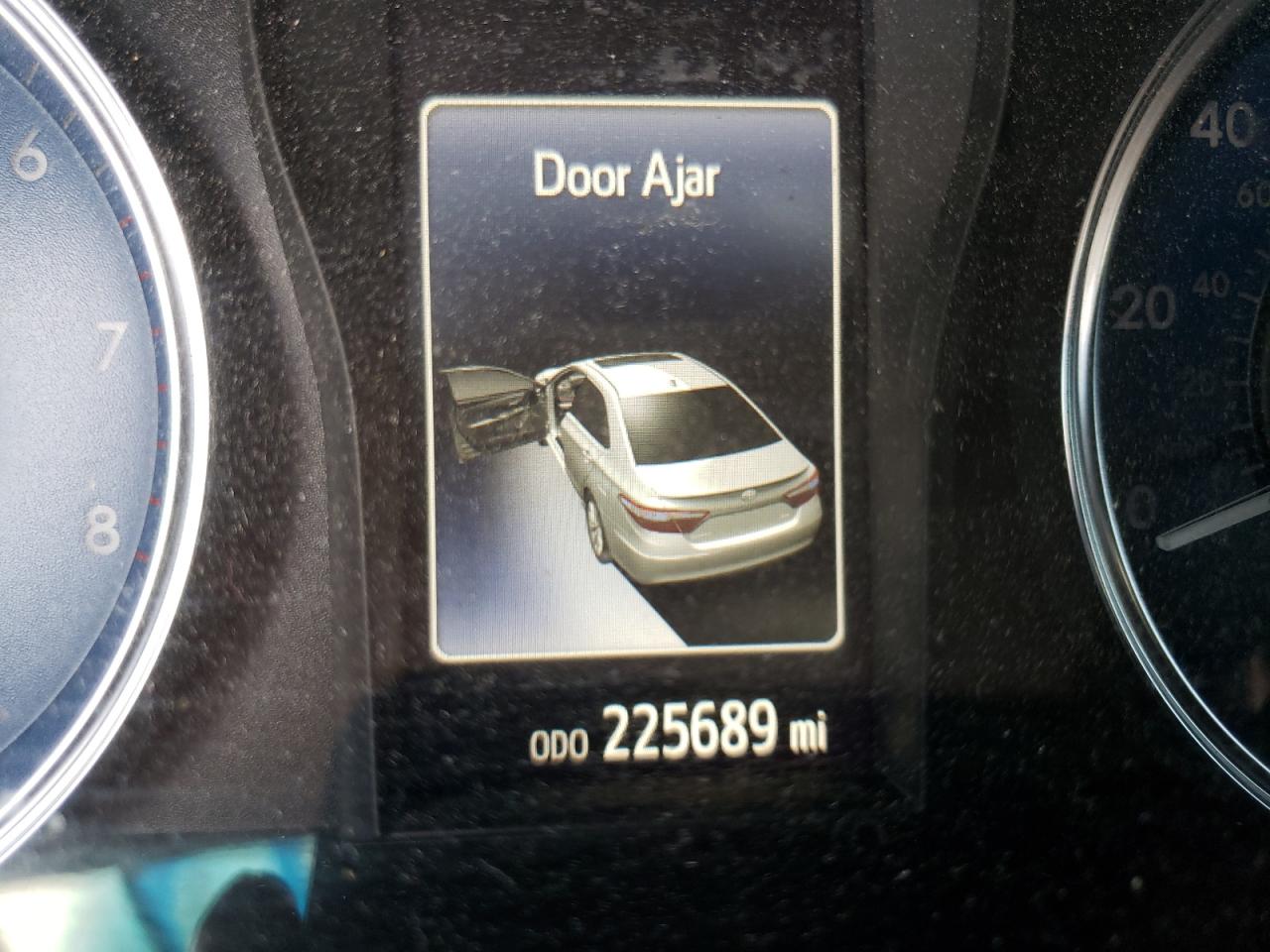 Photo 8 from auction – 2016 TOYOTA CAMRY LE with VIN 4T1BF1FK5GU139285