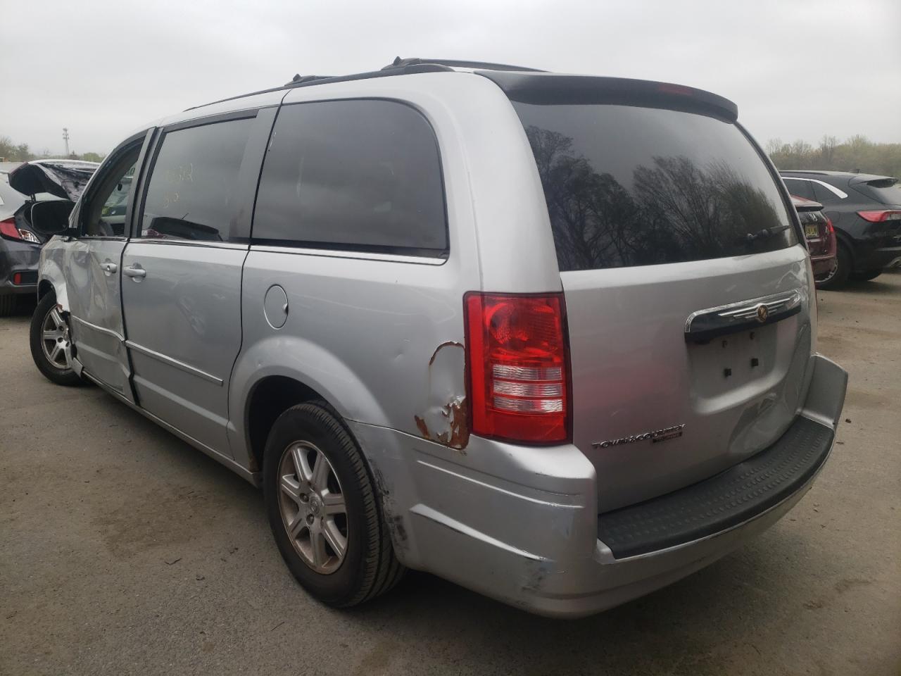 Photo 3 from auction – 2008 CHRYSLER TOWN & COU with VIN 2A8HR54P78R107795