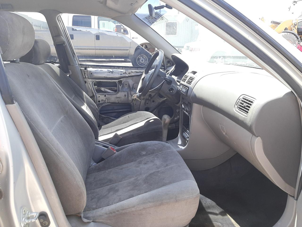 Photo 5 from auction – 2001 TOYOTA COROLLA CE with VIN 1NXBR12E01Z451593
