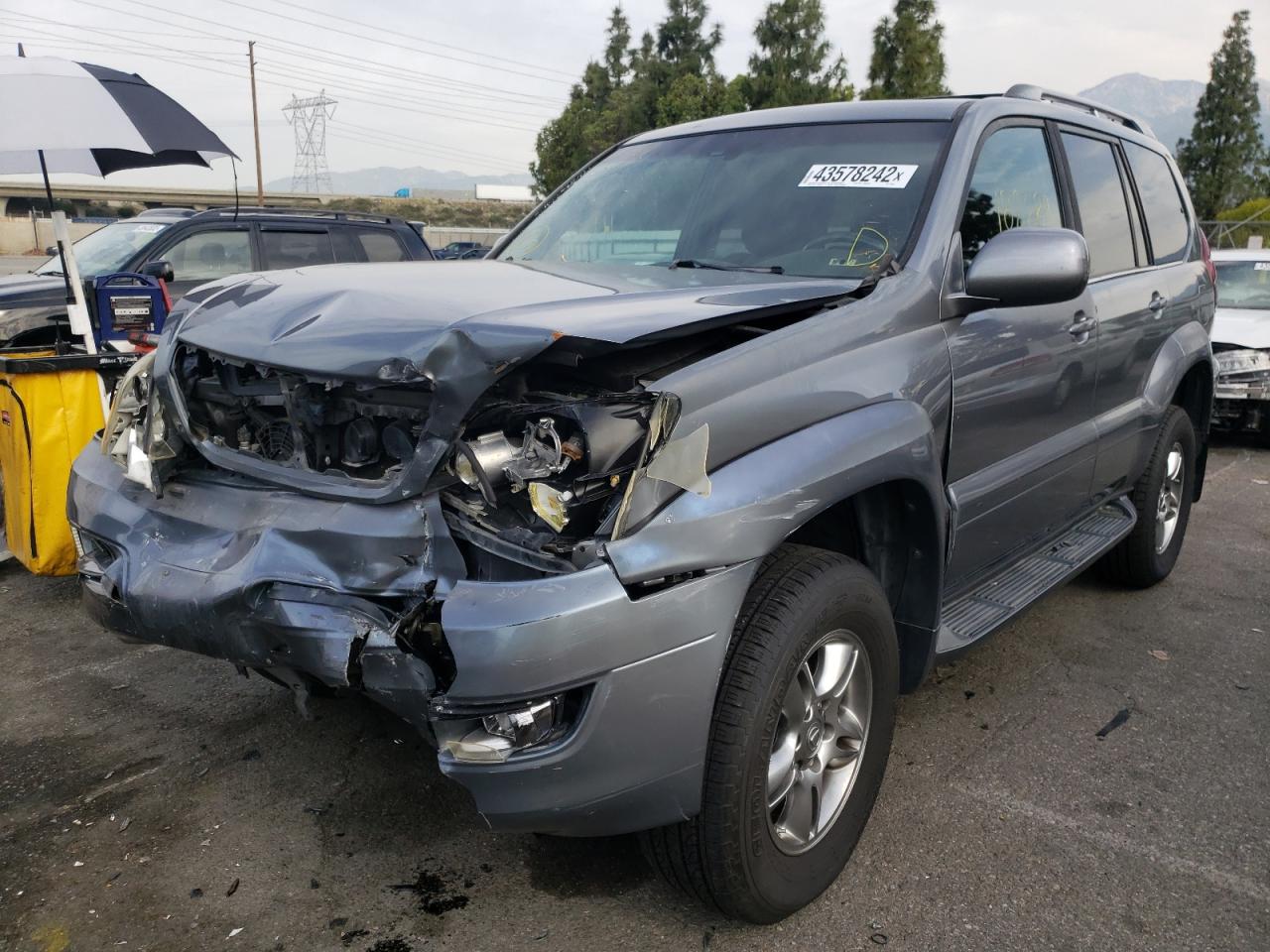 Photo 2 from auction – 2006 LEXUS GX 470 with VIN JTJBT20X660120433