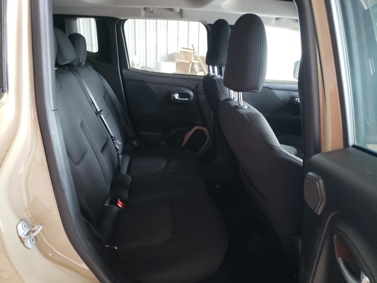 Photo 6 from auction – 2015 JEEP RENEGADE L with VIN ZACCJABT5FPC30918
