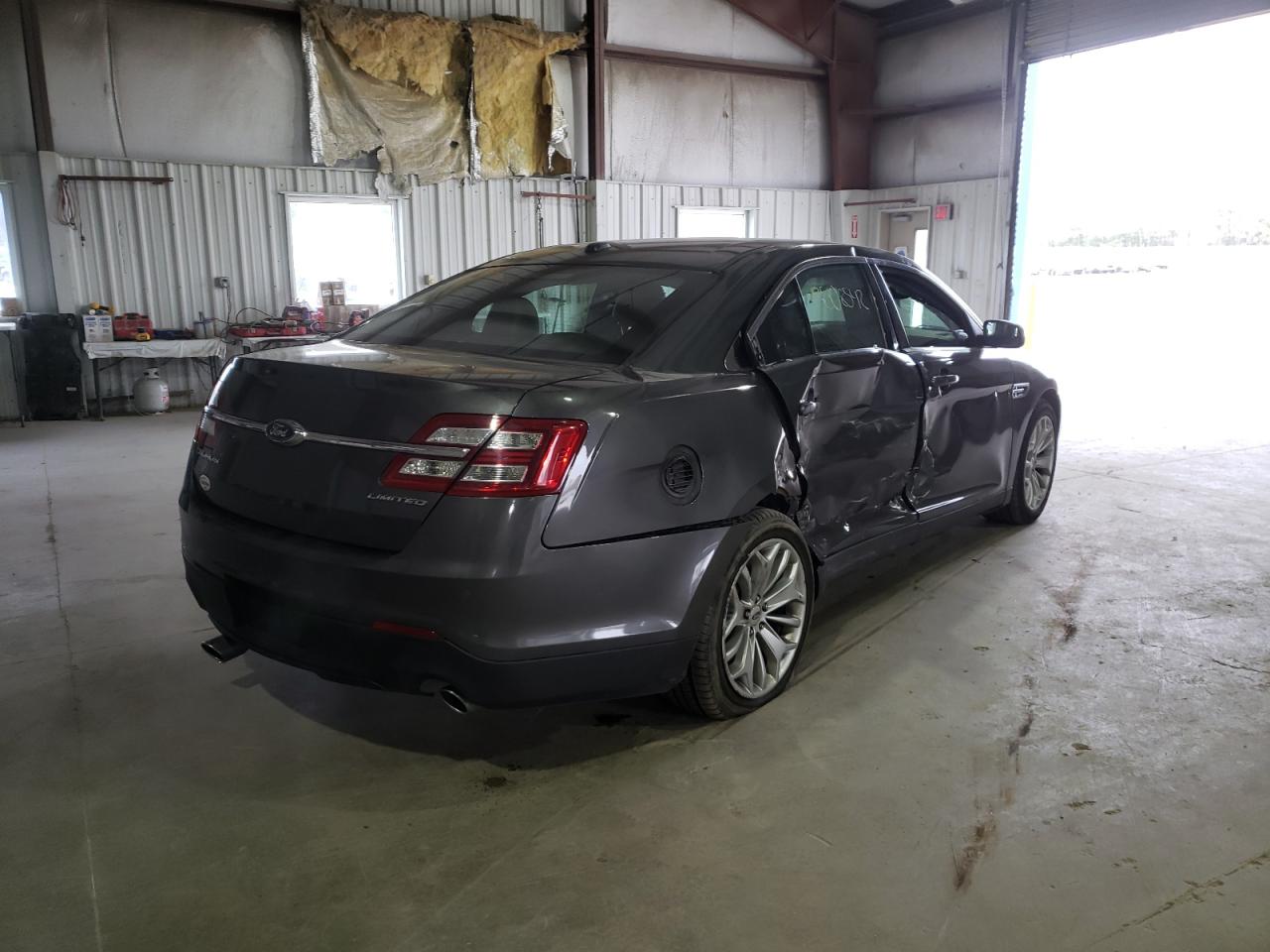 Photo 4 from auction – 2017 FORD TAURUS LIM with VIN 1FAHP2F81HG120910