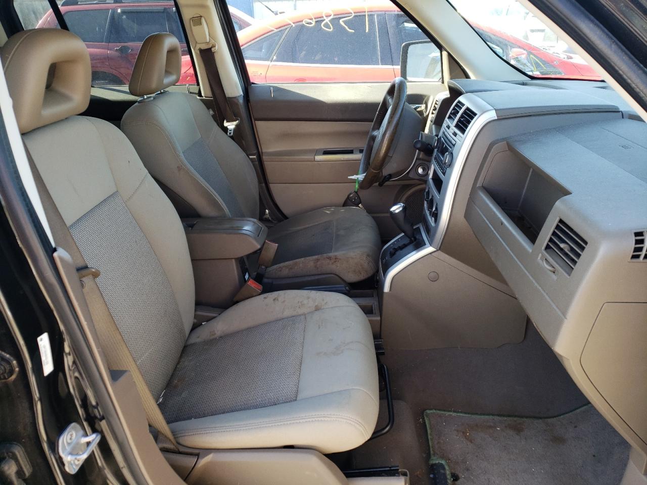 Photo 5 from auction – 2008 JEEP PATRIOT SP with VIN 1J8FT28W88D521356