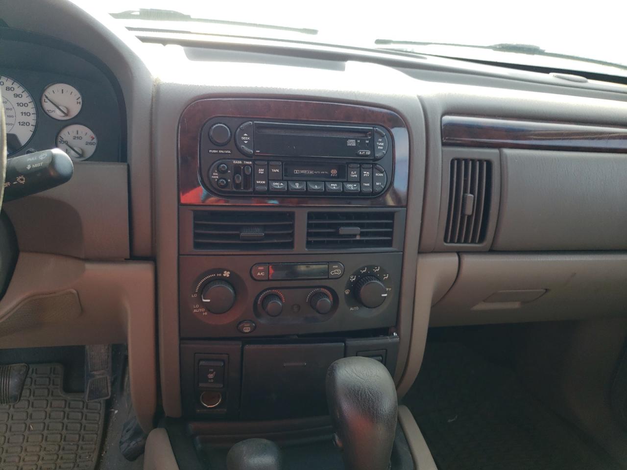 Photo 9 from auction – 2002 JEEP GRAND CHER with VIN 1J8GW58N62C280110