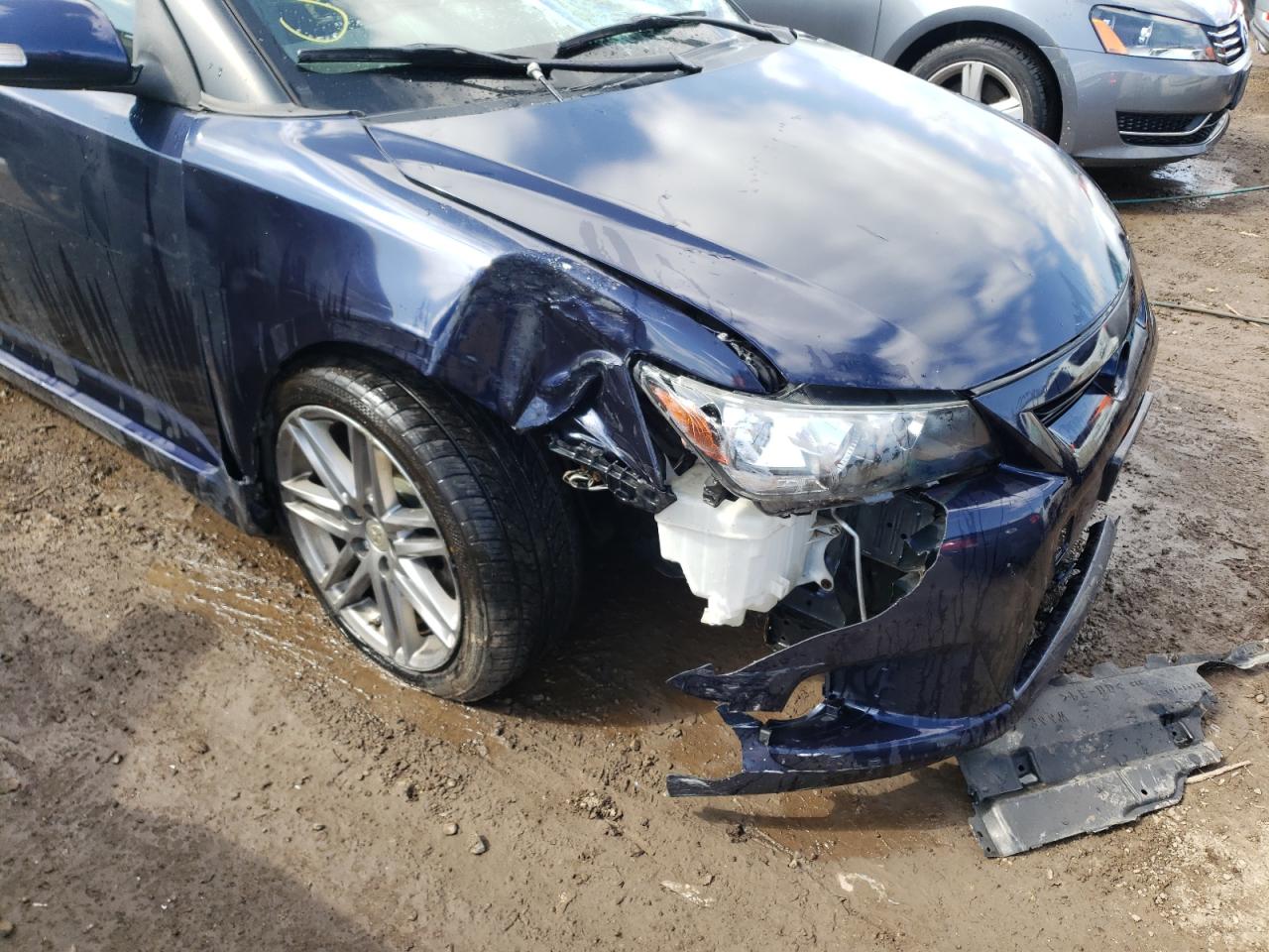 Photo 9 from auction – 2013 TOYOTA SCION TC with VIN JTKJF5C79D3053916