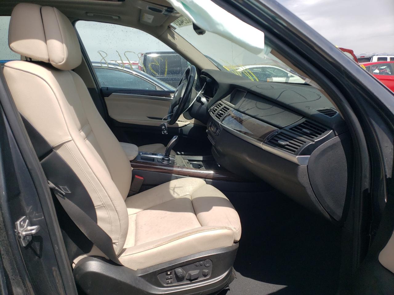 Photo 5 from auction – 2012 BMW X5 XDRIVE3 with VIN 5UXZV4C59CL765166