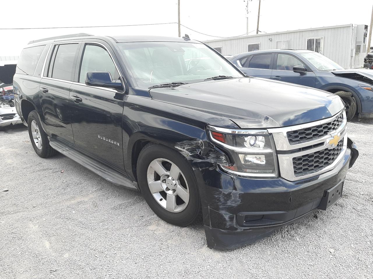 Photo 1 from auction – 2015 CHEVROLET SUBURBAN C with VIN 1GNSCJKCXFR118341
