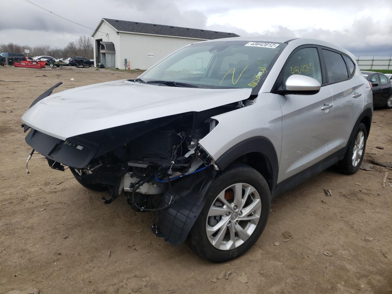 Photo 2 from auction – 2019 HYUNDAI TUCSON SE with VIN KM8J2CA48KU869969