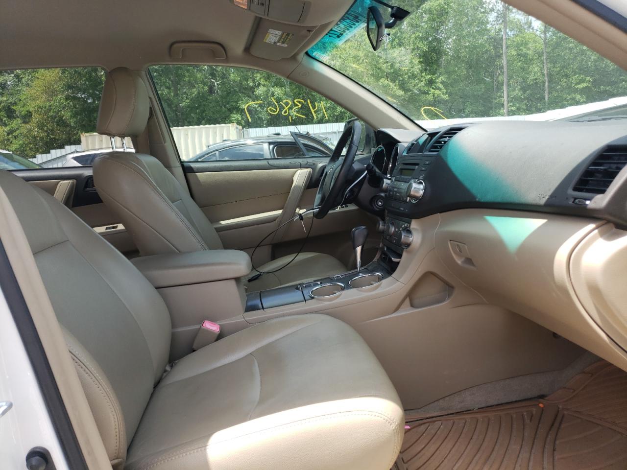 Photo 5 from auction – 2010 TOYOTA HIGHLANDER with VIN JTEZK3EH6A2104009