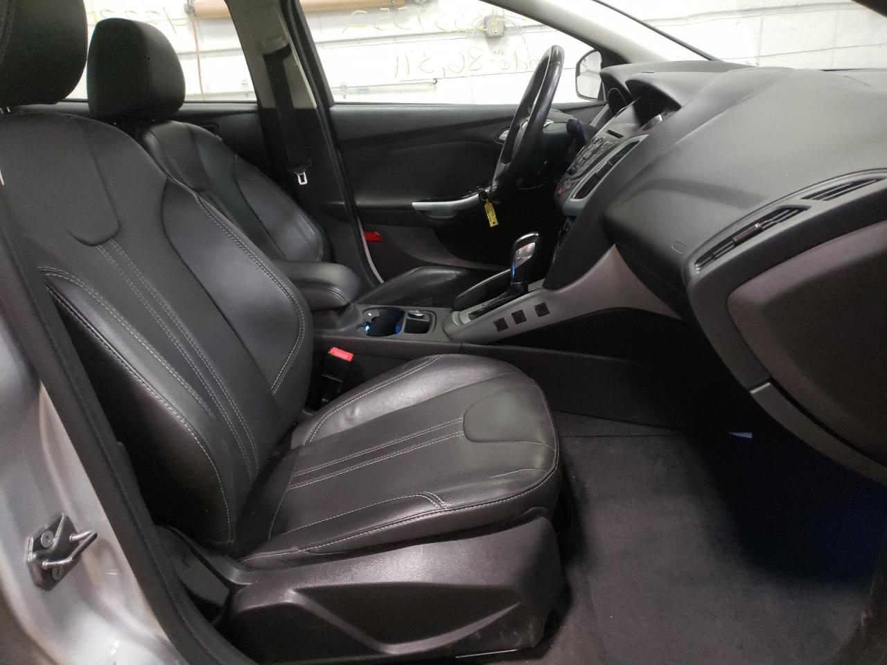 Photo 5 from auction – 2013 FORD FOCUS SE with VIN 1FADP3F24DL274447