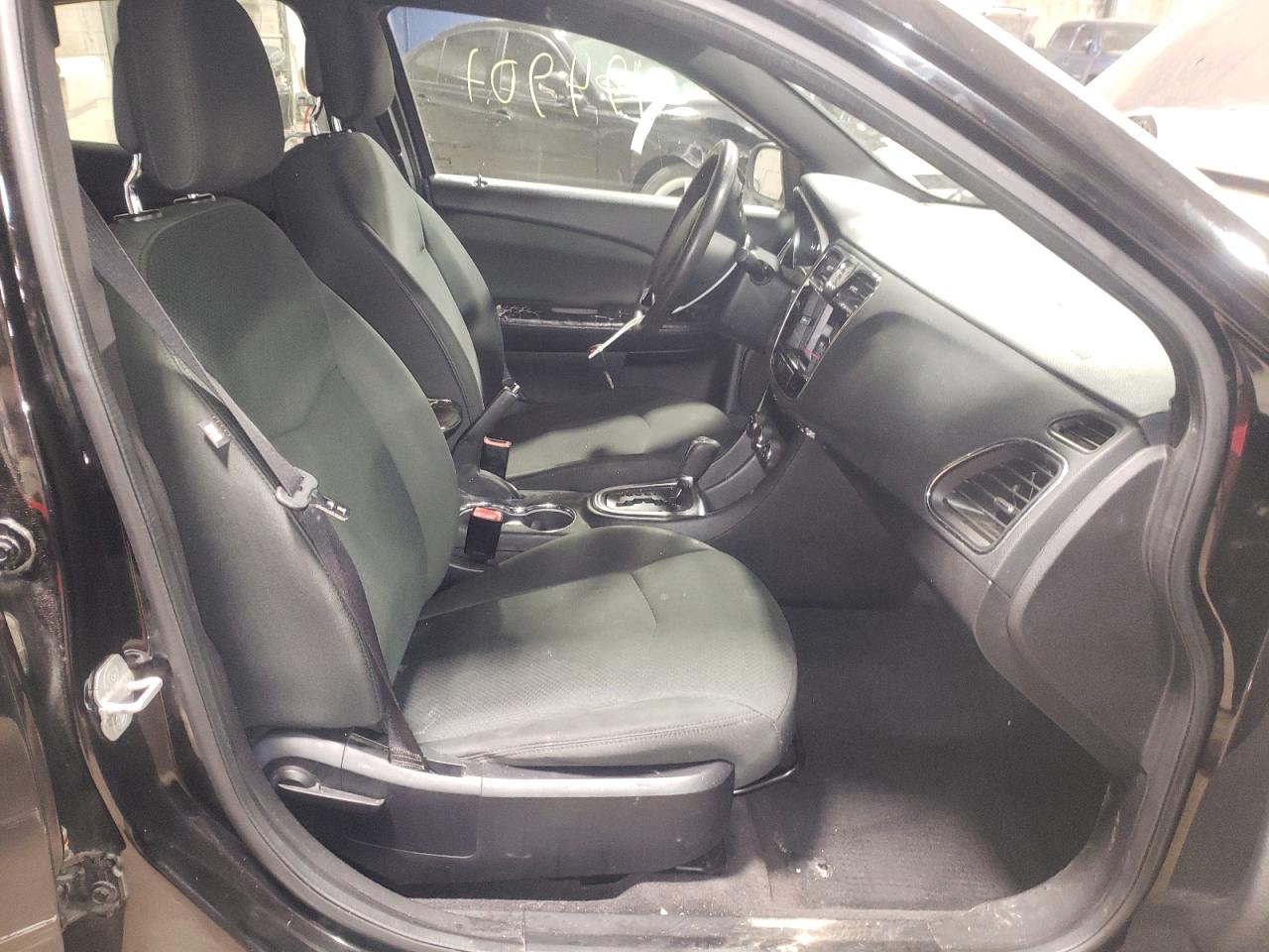 Photo 5 from auction – 2012 CHRYSLER 200 LX with VIN 1C3CCBAB3CN167111
