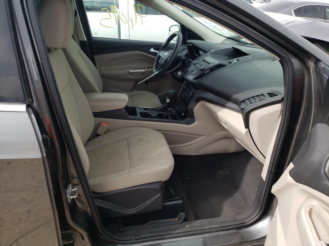 Photo 5 from auction – 2017 FORD ESCAPE SE with VIN 1FMCU0G94HUB46410