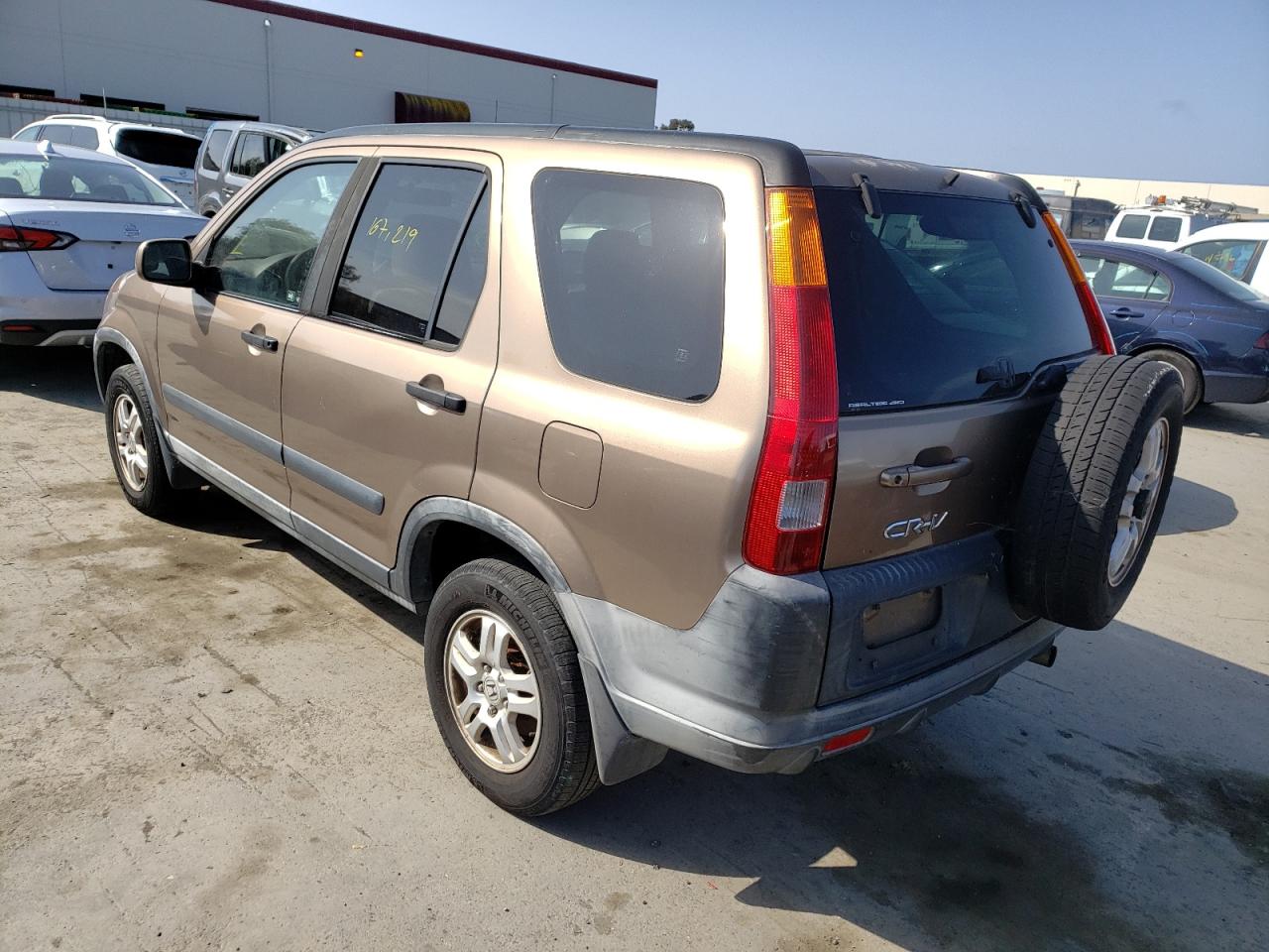 Photo 3 from auction – 2002 HONDA CR-V EX with VIN JHLRD78882C041799