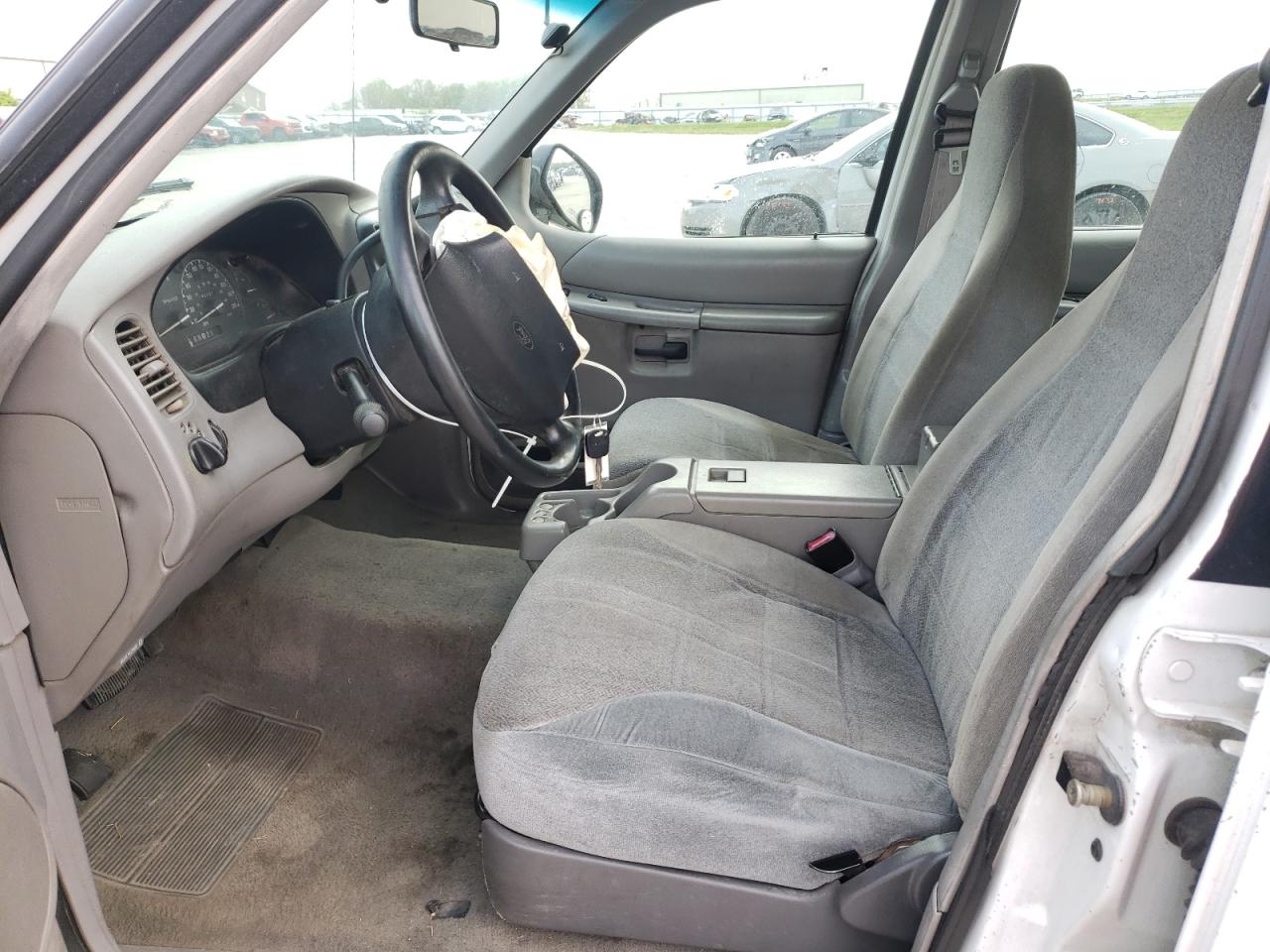 Photo 5 from auction – 2001 FORD EXPLORER X with VIN 1FMZU72E81ZA77382