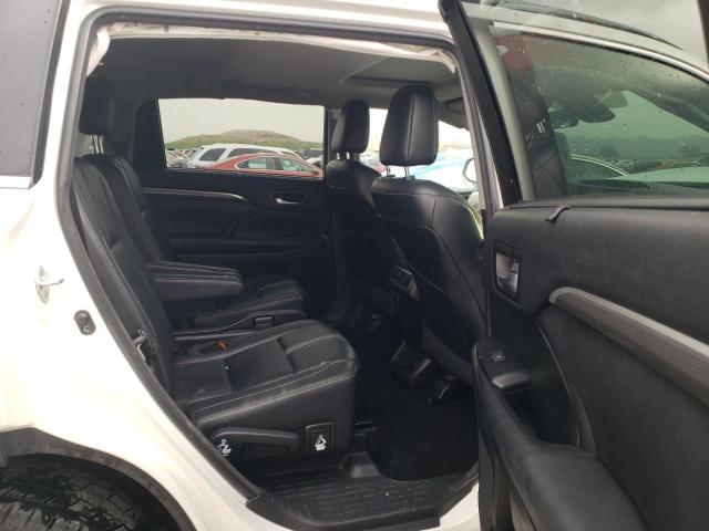 Photo 6 from auction – 2017 TOYOTA HIGHLANDER with VIN 5TDJZRFH2HS444811