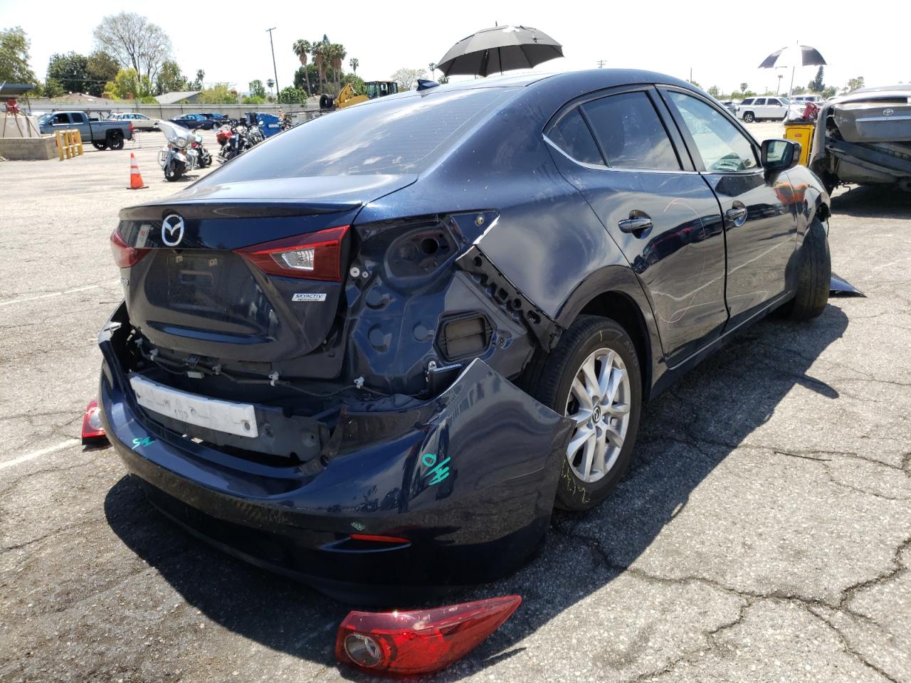 Photo 4 from auction – 2016 MAZDA 3 TOURING with VIN JM1BM1W70G1301038