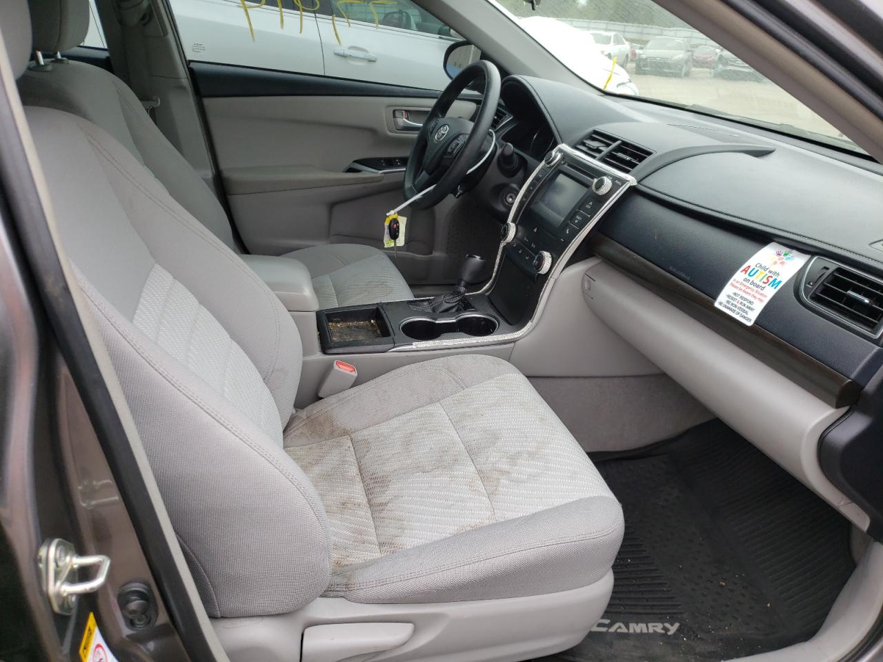 Photo 5 from auction – 2017 TOYOTA CAMRY LE with VIN 4T1BF1FK5HU275921