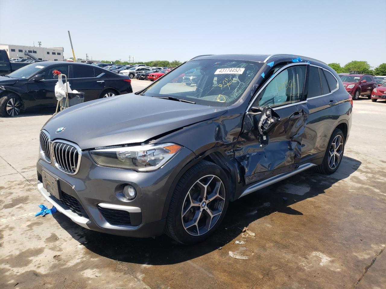 Photo 2 from auction – 2018 BMW X1 SDRIVE2 with VIN WBXHU7C33J5H45874