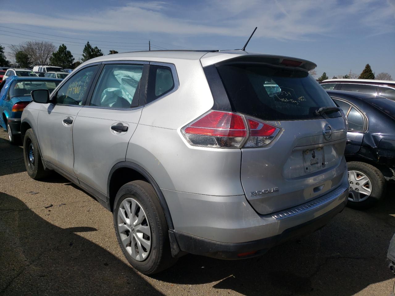 Photo 3 from auction – 2016 NISSAN ROGUE S with VIN 5N1AT2MV3GC887871