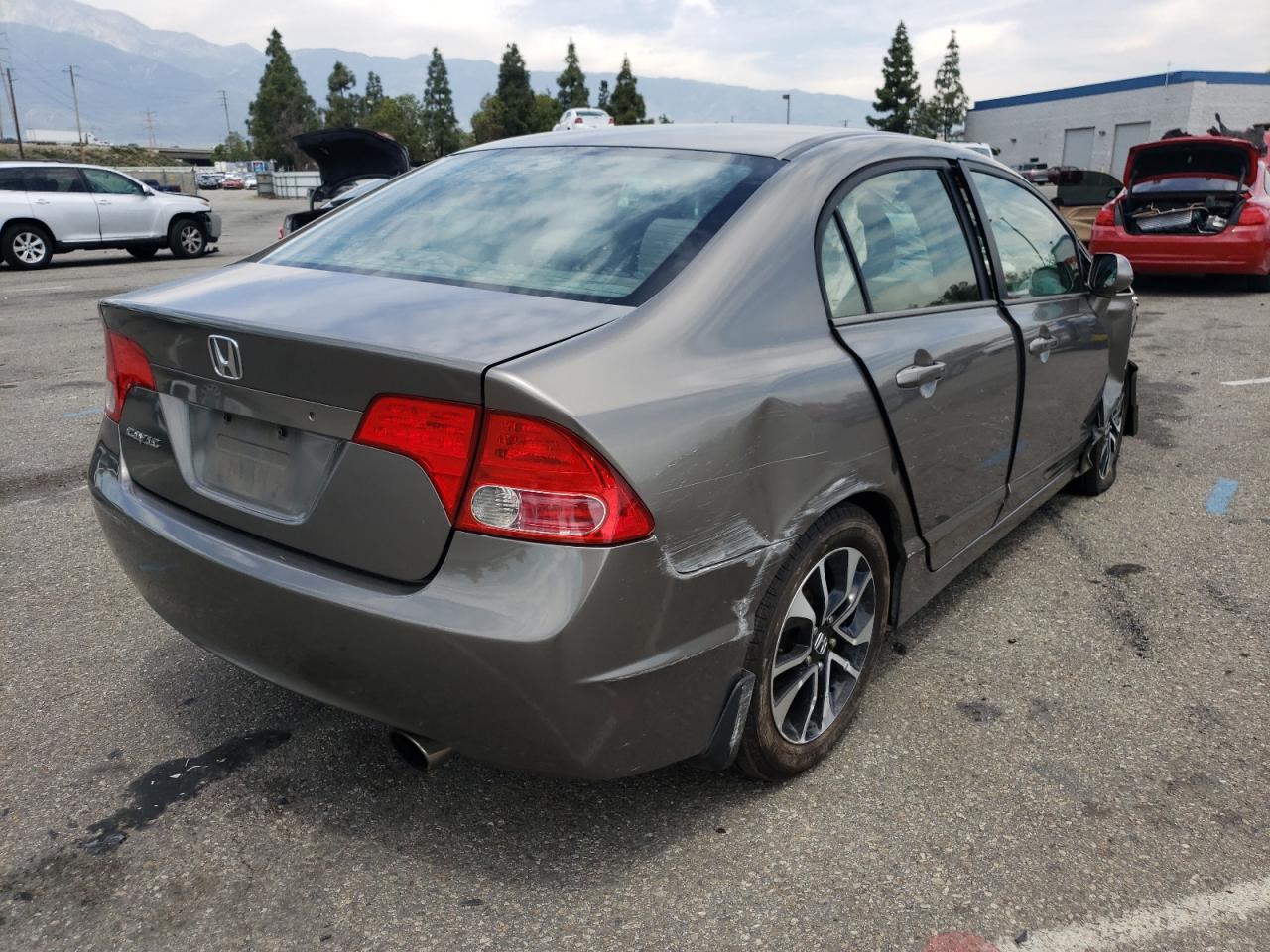 Photo 4 from auction – 2007 HONDA CIVIC LX with VIN 1HGFA16557L007620