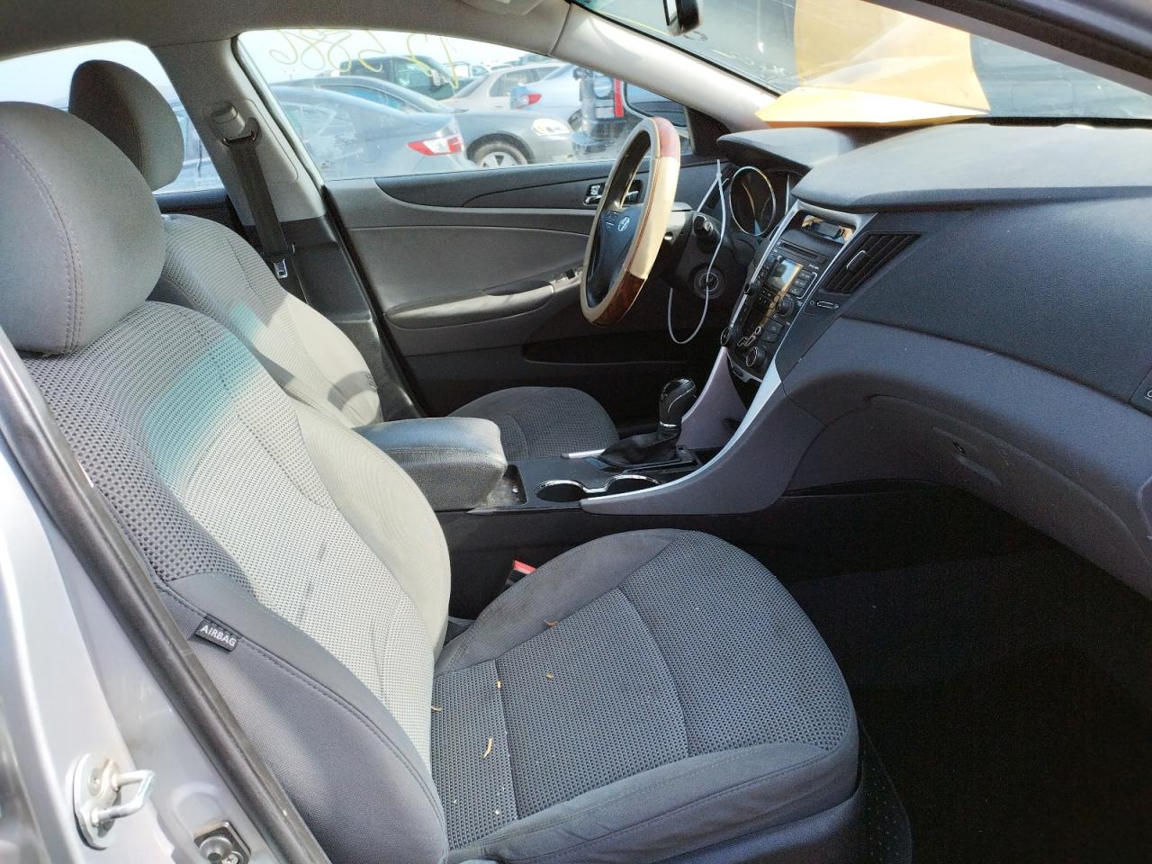 Photo 5 from auction – 2011 HYUNDAI SONATA GLS with VIN 5NPEB4AC3BH157558