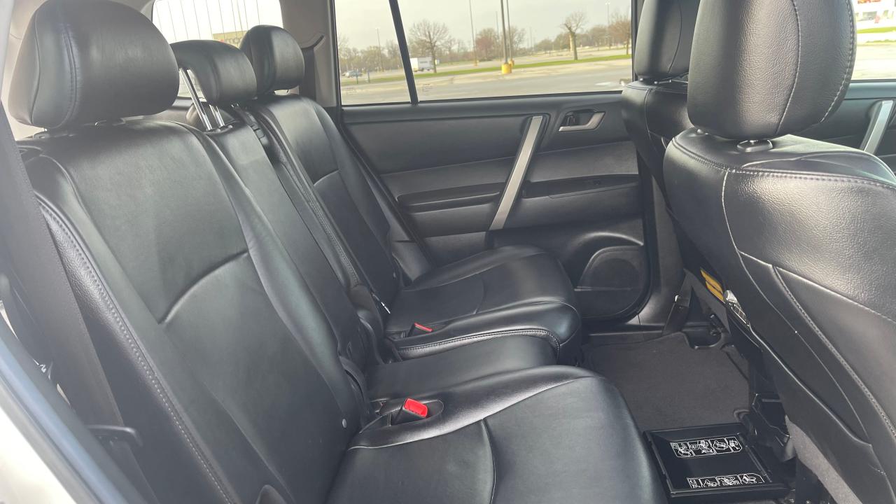 Photo 6 from auction – 2012 TOYOTA HIGHLANDER with VIN 5TDBK3EH6CS151056