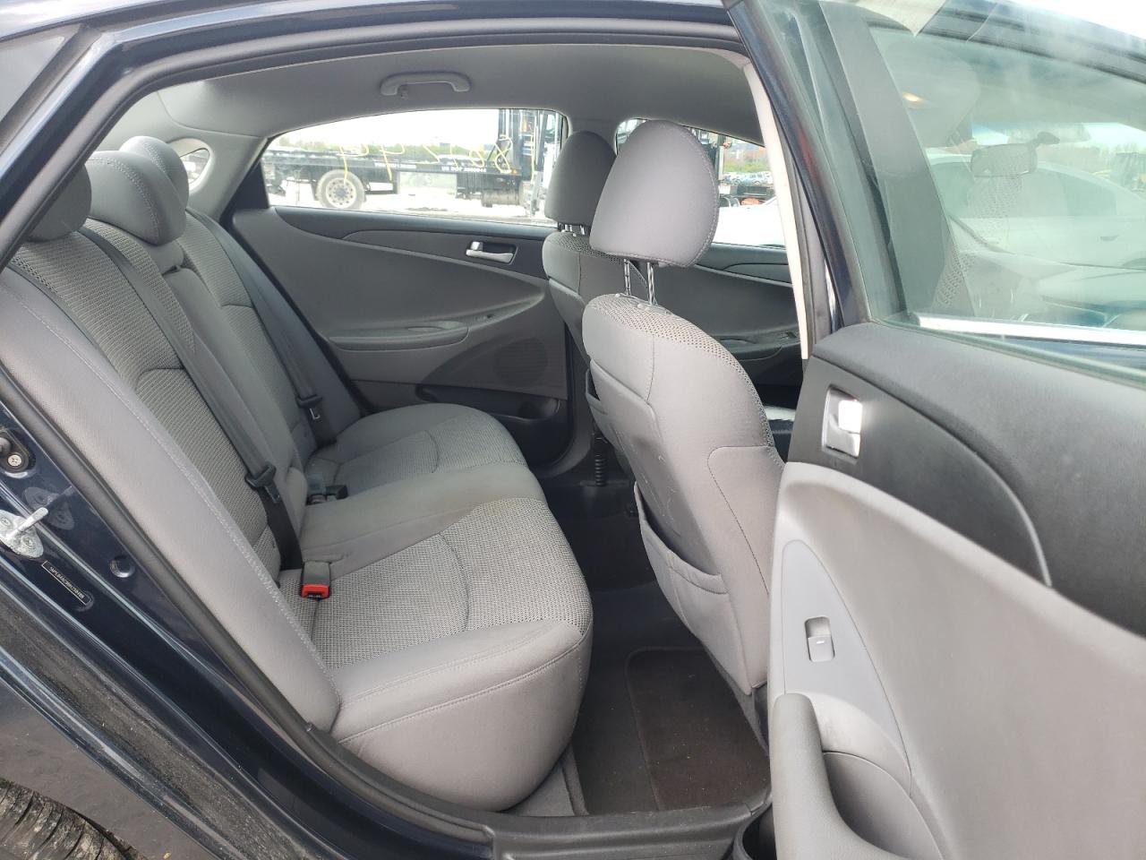 Photo 6 from auction – 2011 HYUNDAI SONATA GLS with VIN 5NPEB4AC9BH258488