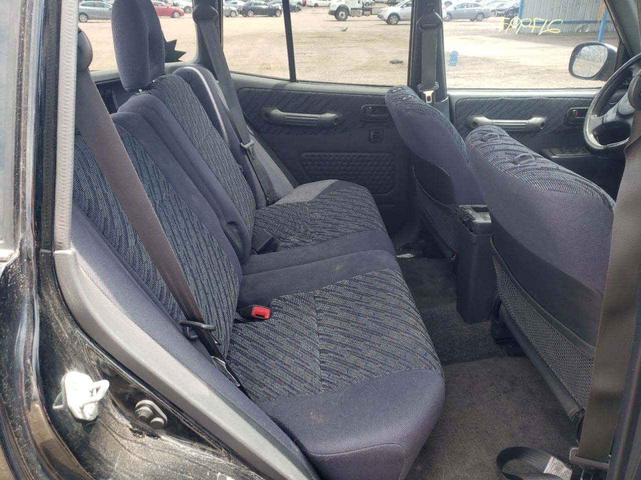 Photo 6 from auction – 1998 TOYOTA RAV4 with VIN JT3GP10V2W7036403